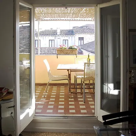 - Ca' D'oro: Bella Casa Con Terrazzi Apartment Venice